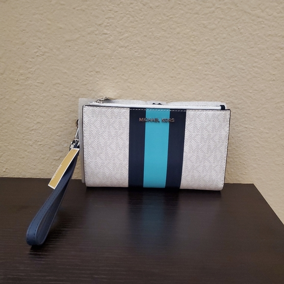 - Michael kors Signature Jet Set Double Zip Wristlet Wallet - Picture 5 of 13